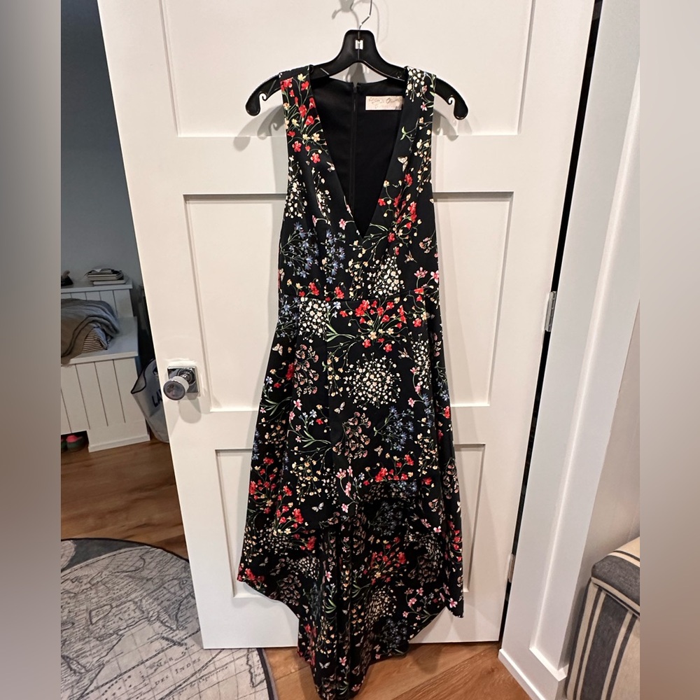 Alice & Olivia Black Heavy High Low slit skirt Deep V Butterfly Garden Print